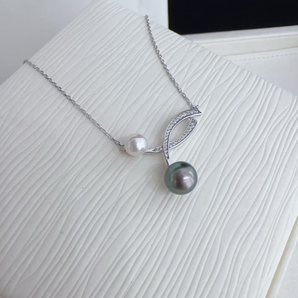 Necklace- Freshwater pearl and black Tahitian pearl with s925